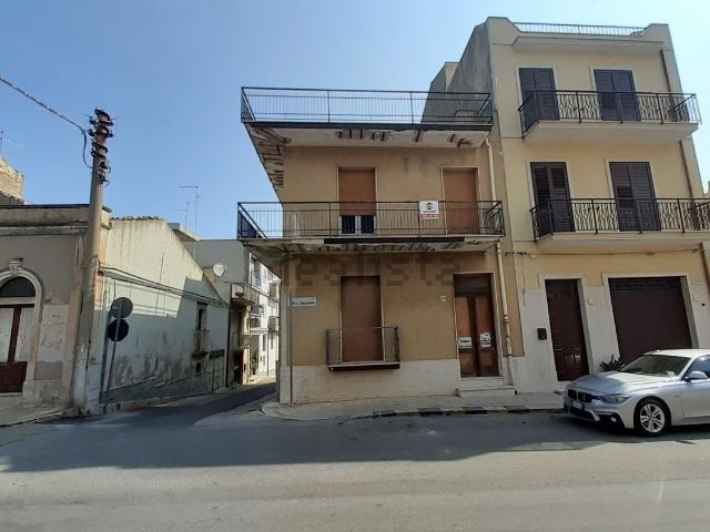 Villetta indipendente in vendita di 240 m² in Via Vittorio Emanuele III, 374