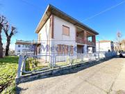 Villetta indipendente in vendita di 240 m² in Viale Vittorio Emanuele II