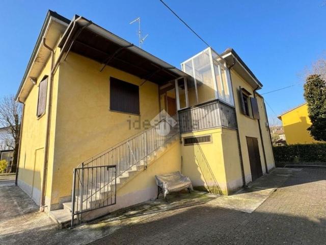 Villetta indipendente in vendita di 240 m² in Viale Antonio Gramsci, 160