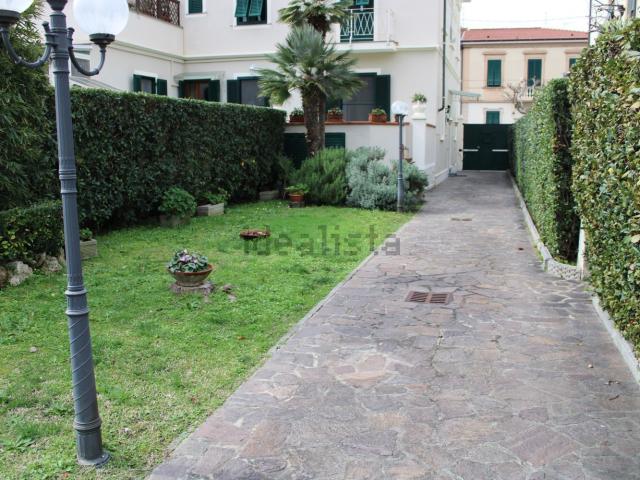 Villetta indipendente in vendita di 240 m² in Viale del Risorgimento