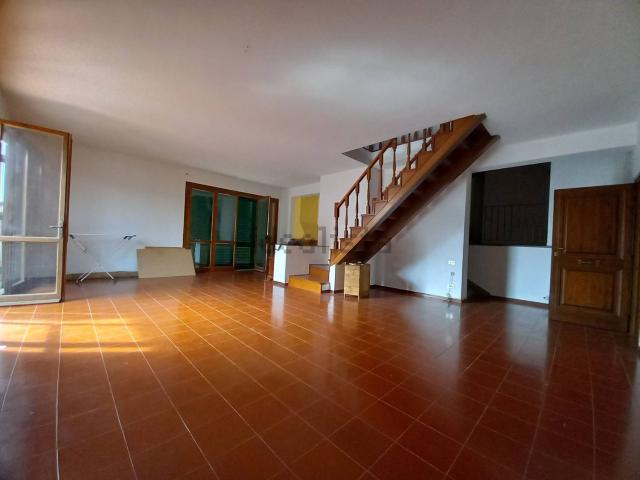 Villetta indipendente in vendita di 240 m² in Viale della Rimembranza, 49
