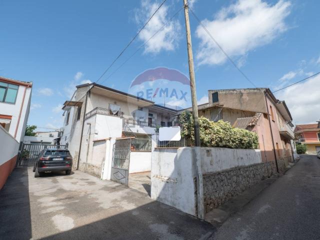 Villetta indipendente in vendita di 240 m² in Vico Nuovo, 27