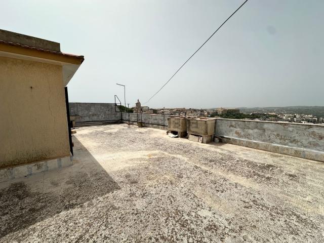 Villetta indipendente in vendita di 240 m² in Vico Gargallo