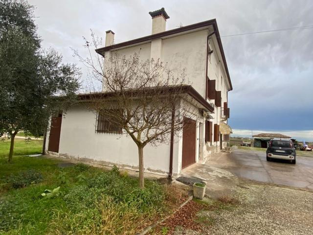 Villetta indipendente in vendita di 240 m² in Corso Vittorio Emanuele II, 3