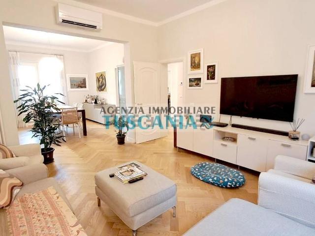 Villetta indipendente in vendita di 240 m² in Corso Giacomo Matteotti