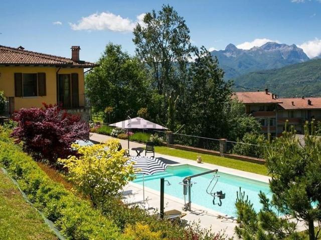 Villetta indipendente in vendita di 240 m² in Località Loghetto, 2