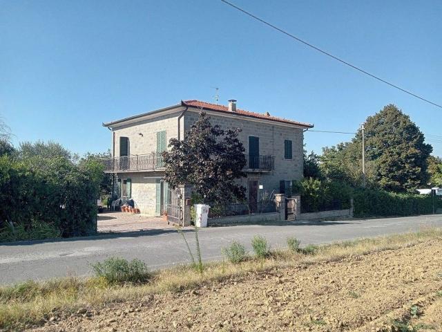 Villetta indipendente in vendita di 240 m² in Località Pietraia