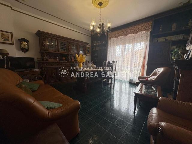 Villetta indipendente in vendita di 240 m² in Piazza Daniele Manin