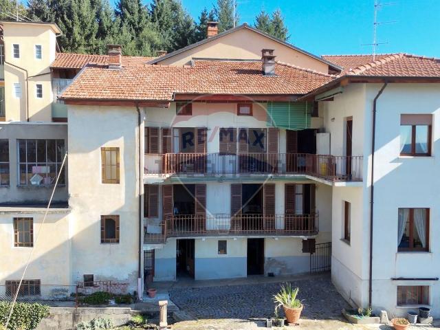 Villetta indipendente in vendita di 240 m² in Strada dei Gallinit, 9