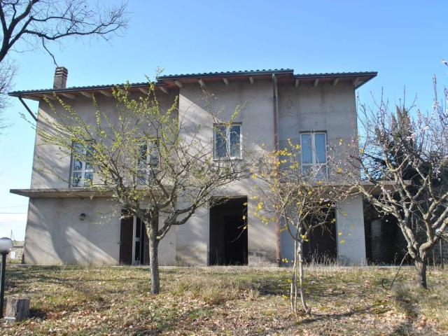 Villetta indipendente in vendita di 240 m² in Strada Fratticiola Selvatica Piccione, 12