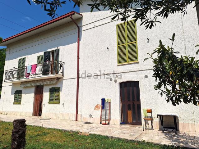 Villetta indipendente in vendita di 240 m² in Strada Solagna