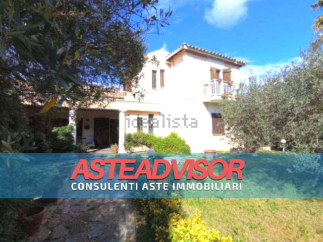 Villetta indipendente in vendita di 240 m² in Strada Statale 195 Sulcitana