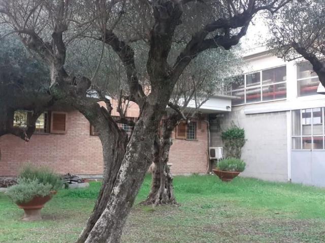 Villetta indipendente in vendita di 240 m² in Strada Statale 1