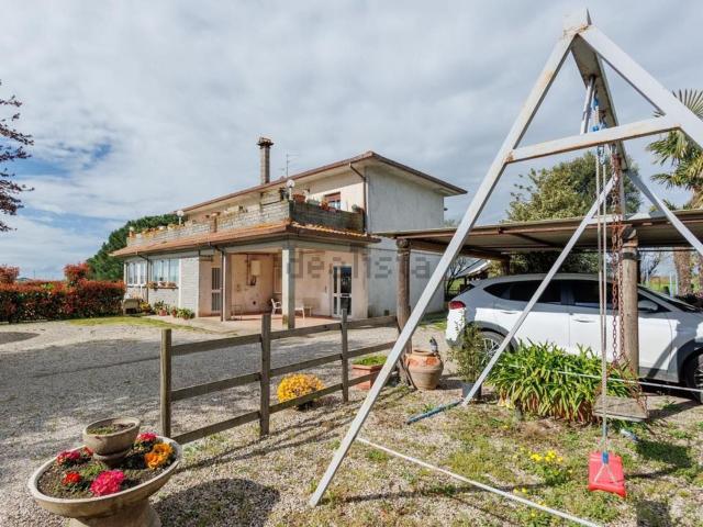 Villetta indipendente in vendita di 240 m² in Strada Rinaldone