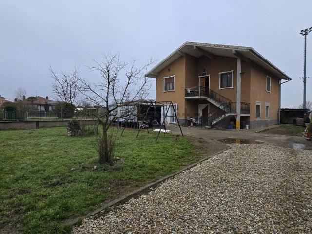 Villetta indipendente in vendita di 241 m² in Via G. Garibaldi, 112