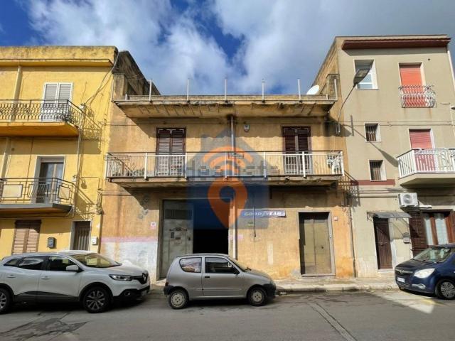 Villetta indipendente in vendita di 241 m² in Via Mazara, 26