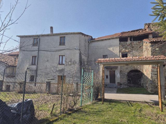 Villetta indipendente in vendita di 241 m² in Via Martelloni