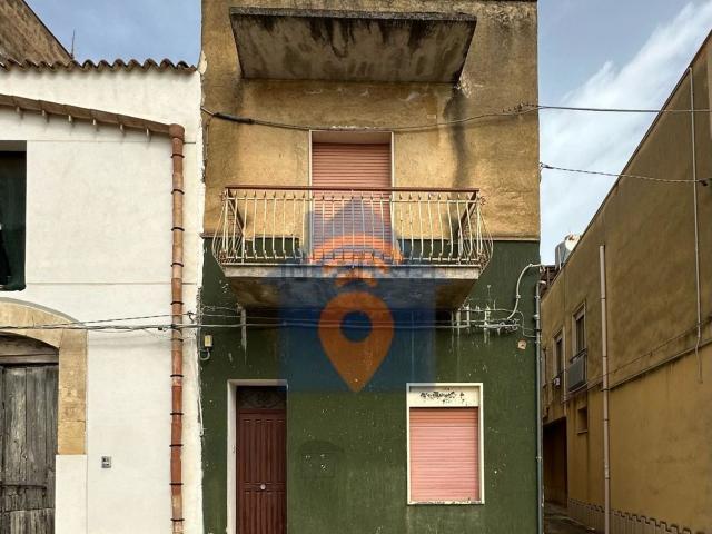 Villetta indipendente in vendita di 241 m² in Via Partanna