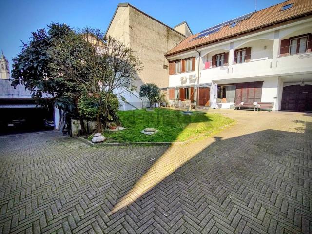 Villetta indipendente in vendita di 241 m² in Corso Milano, 5