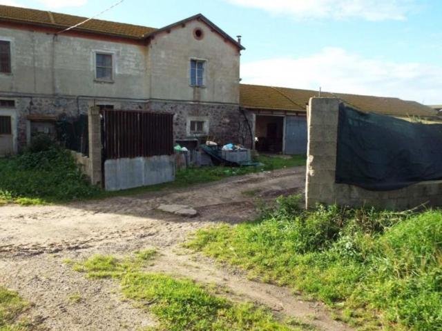 Villetta indipendente in vendita di 241 m² in Strada 9 Ovest, 5