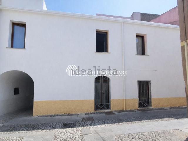 Villetta indipendente in vendita di 242 m² in Via Bicocca, 18