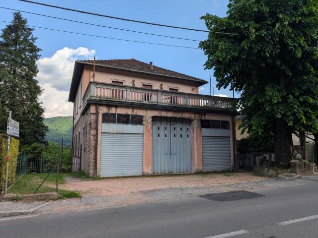 Villetta indipendente in vendita di 242 m² in Via Repubblica, 42