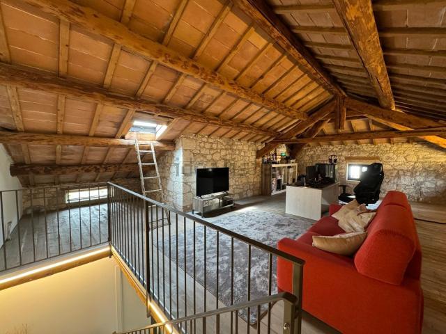 Villetta indipendente in vendita di 243 m²