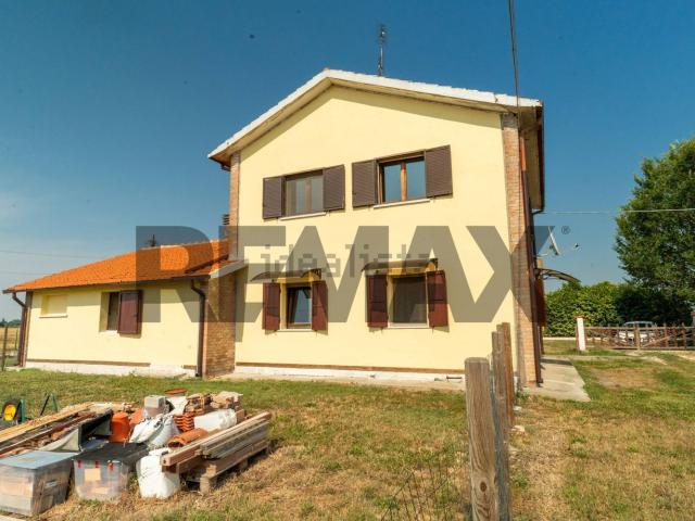 Villetta indipendente in vendita di 243 m²