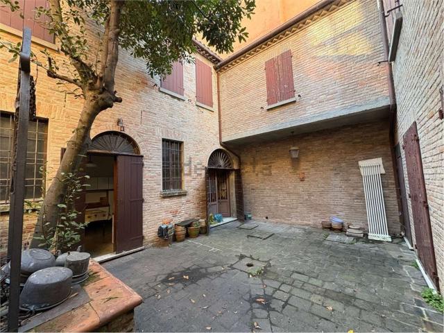 Villetta indipendente in vendita di 243 m² in Via del Gregorio