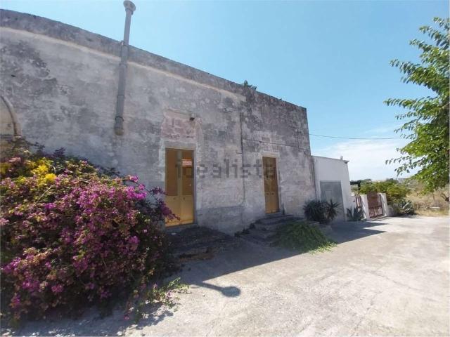 Villetta indipendente in vendita di 243 m² in Via Santa Cesarea