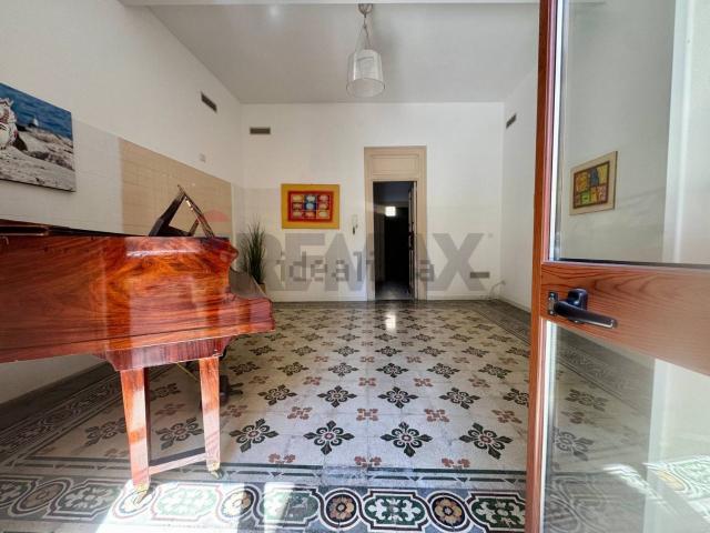 Villetta indipendente in vendita di 243 m² in Via Torquato Tasso, 191