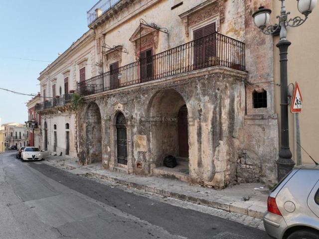 Villetta indipendente in vendita di 243 m² in Corso Vittorio Emanuele