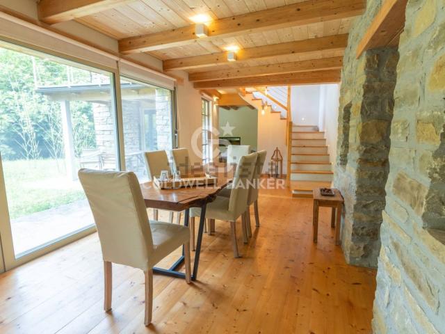 Villetta indipendente in vendita di 243 m² in Strada Piovero, 7