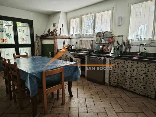 Villetta indipendente in vendita di 244 m²