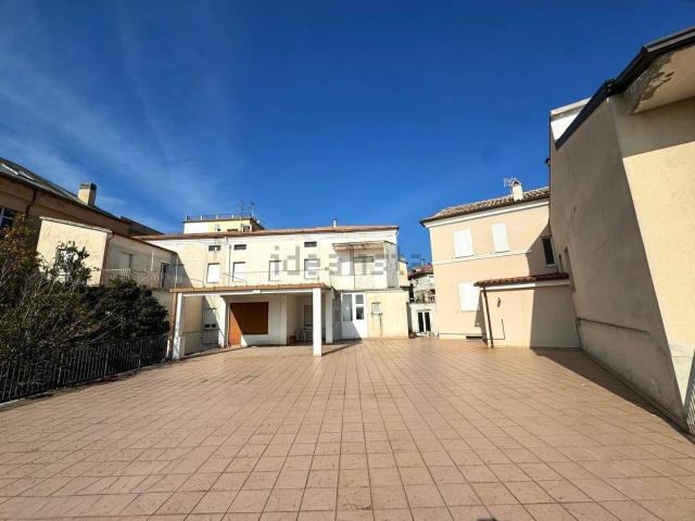 Villetta indipendente in vendita di 244 m²