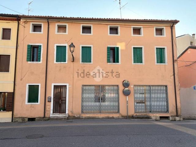 Villetta indipendente in vendita di 244 m² in Via Luigi Lubin, 10