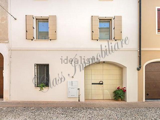 Villetta indipendente in vendita di 244 m² in Via Pozzetti