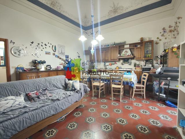 Villetta indipendente in vendita di 244 m² in Via Regina Margherita