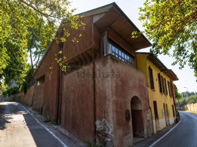 Villetta indipendente in vendita di 245 m² in Via Covignano, 216