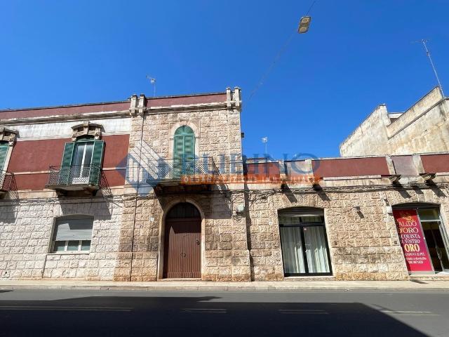 Villetta indipendente in vendita di 245 m² in Via Conversano