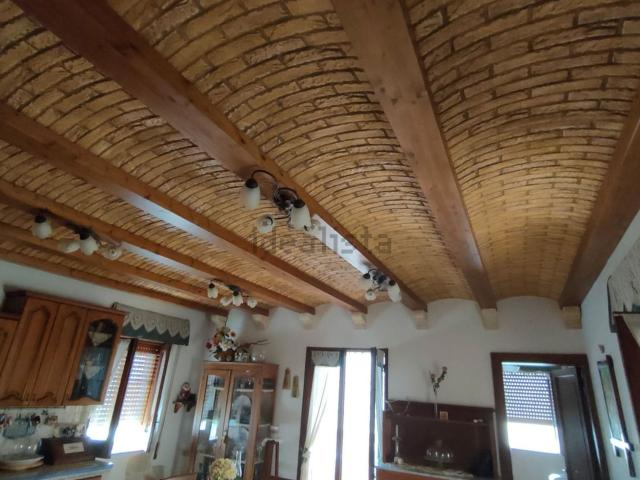Villetta indipendente in vendita di 245 m² in Via Calacta