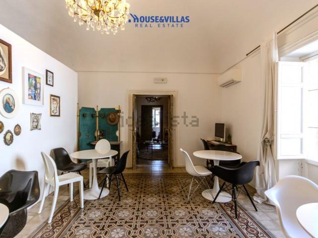 Villetta indipendente in vendita di 245 m² in Via Camillo Benso Conte di Cavour, 68