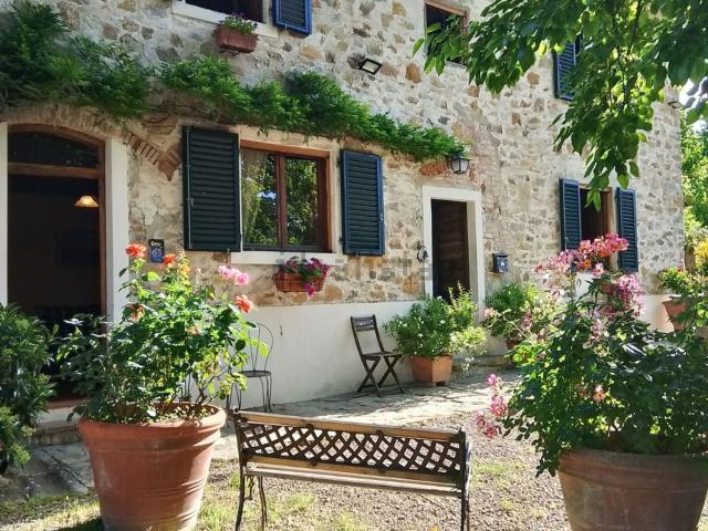 Villetta indipendente in vendita di 245 m² in Via del Petriolo