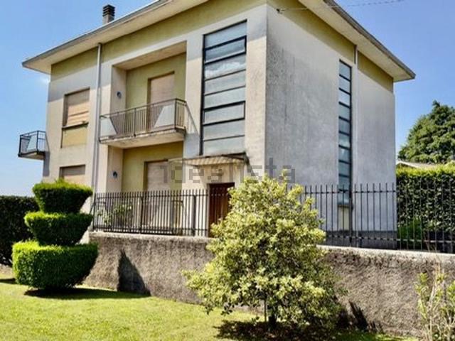 Villetta indipendente in vendita di 245 m² in Via Milano, 4