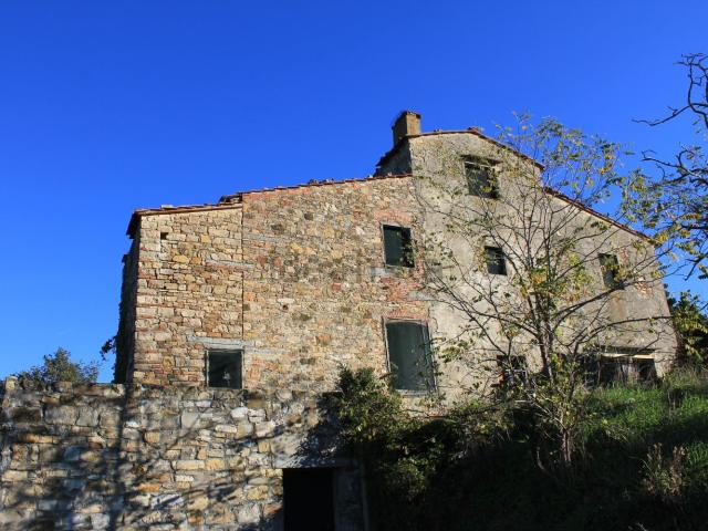 Villetta indipendente in vendita di 245 m² in Via Sant&apos Andrea a Sveglia