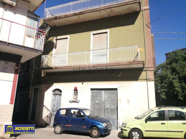 Villetta indipendente in vendita di 245 m² in Via SS. Salvatore