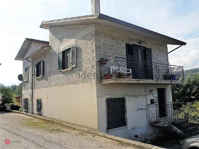 Villetta indipendente in vendita di 245 m² in Via Vadantico
