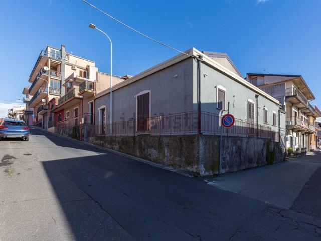 Villetta indipendente in vendita di 245 m² in Via XI Traversa, 56
