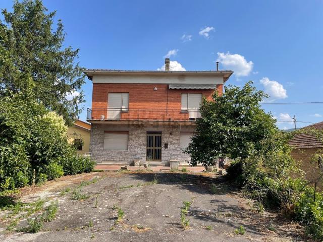 Villetta indipendente in vendita di 245 m² in Viale della Resistenza, 164