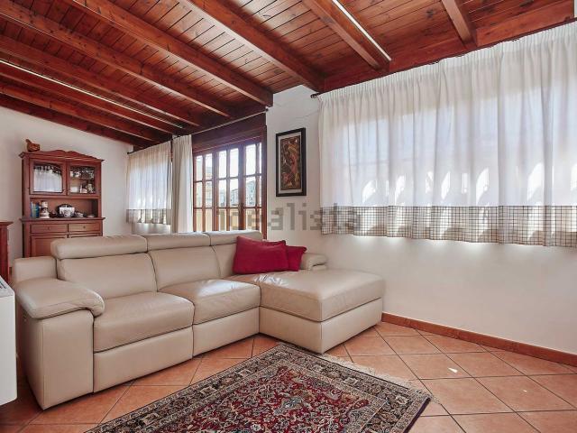 Villetta indipendente in vendita di 246 m² in Via Canale Scalabrino, 37